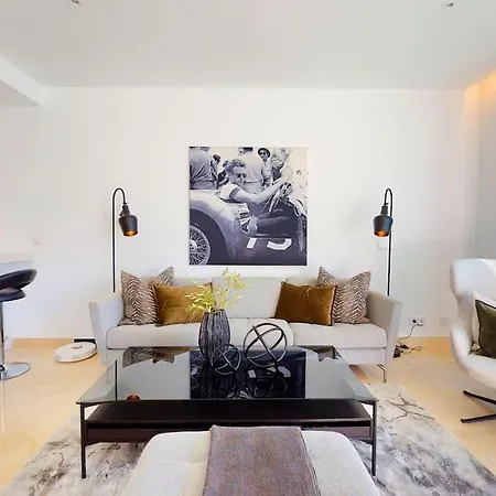 Luxury Townhouse In Villa *