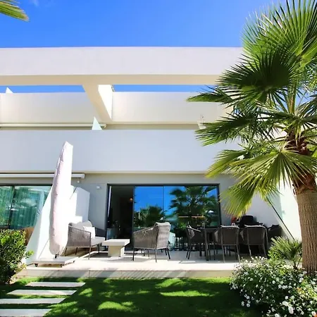 Luxury Townhouse In